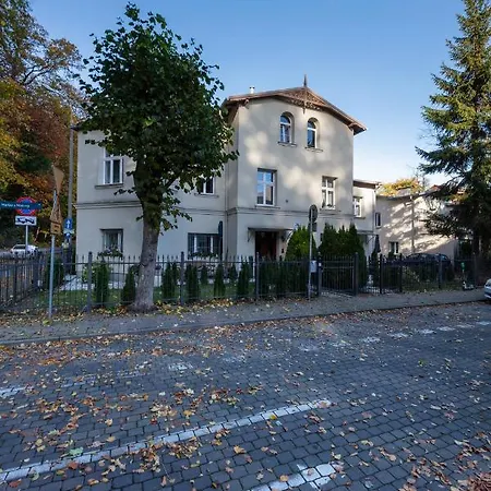 Bryza Apartment *